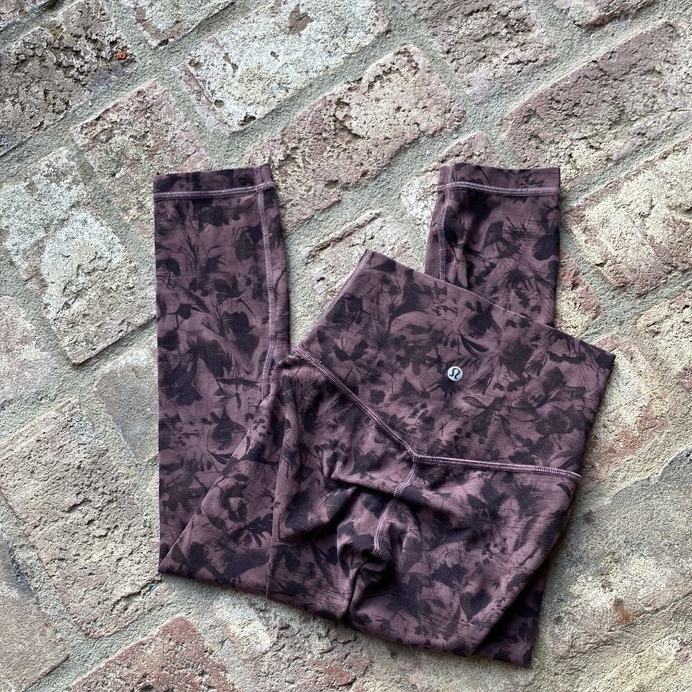 Women’s Lululemon Align “ Mini dusk antique bark black Floral 21” Leggings Sz 2